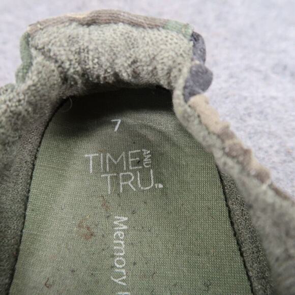 Time and Tru Shoes Womens 7 Casual Sneakers Slip On Flats Camo Stretch Green - Picture 12 of 13